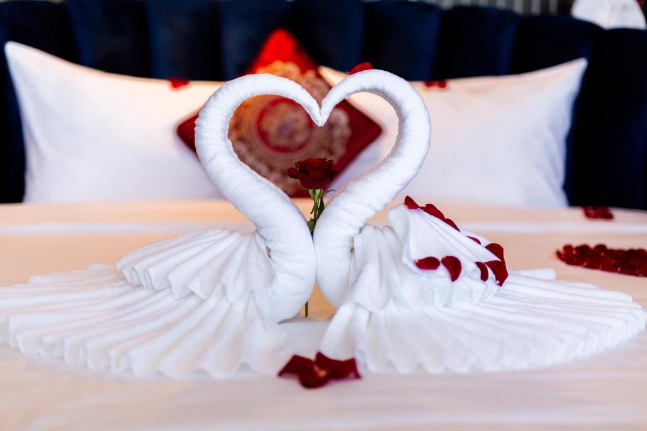 Diamond Hotel Van Don Cam Pha Zewnętrze zdjęcie