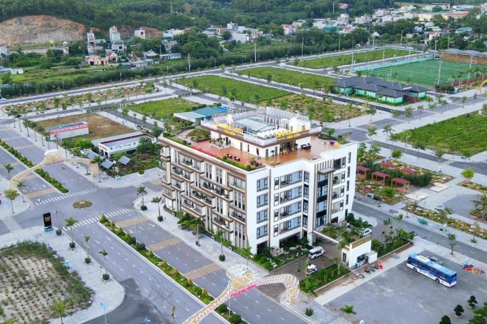 Diamond Hotel Van Don Cam Pha Zewnętrze zdjęcie